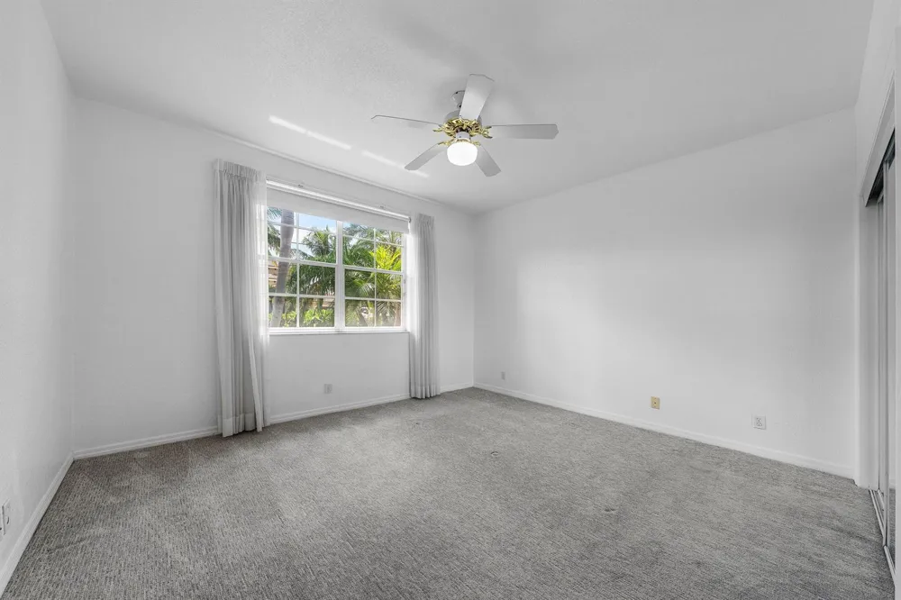 807 Coventry Street Boca Raton, FL 33487