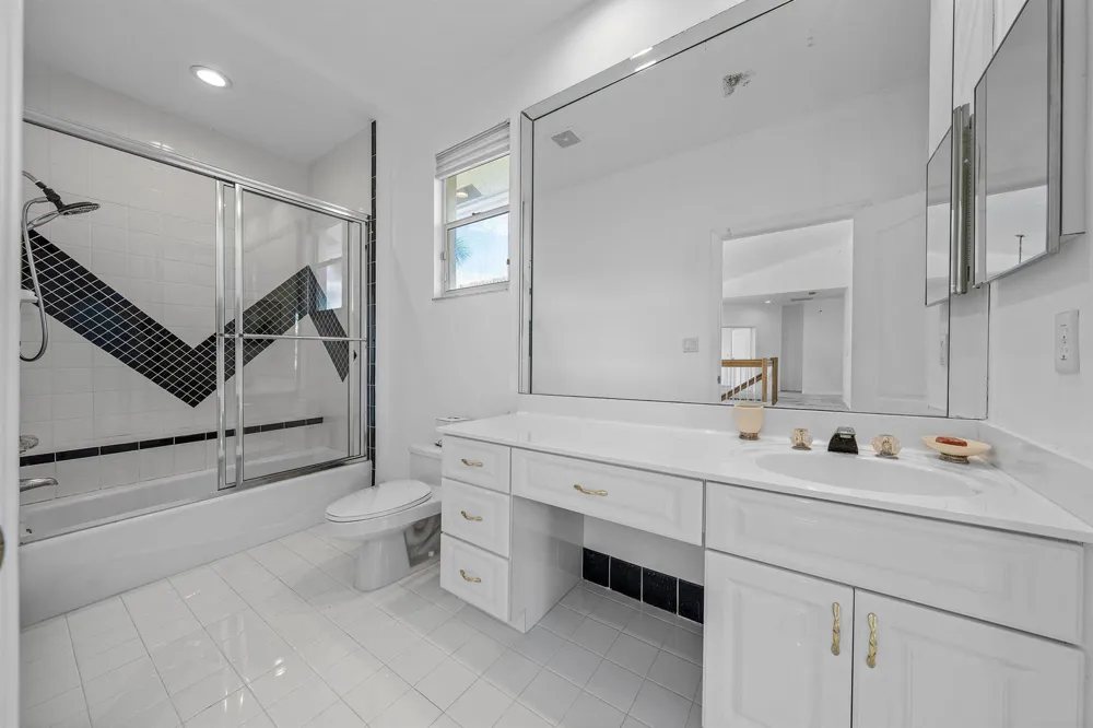 807 Coventry Street Boca Raton, FL 33487