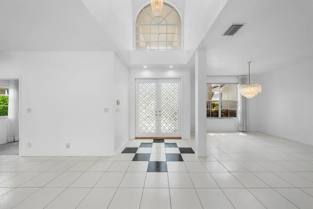 807 Coventry Street Boca Raton, FL 33487