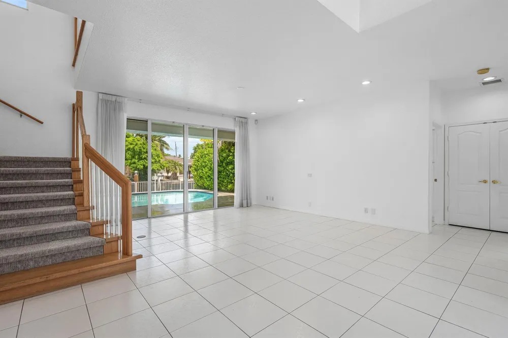 807 Coventry Street Boca Raton, FL 33487