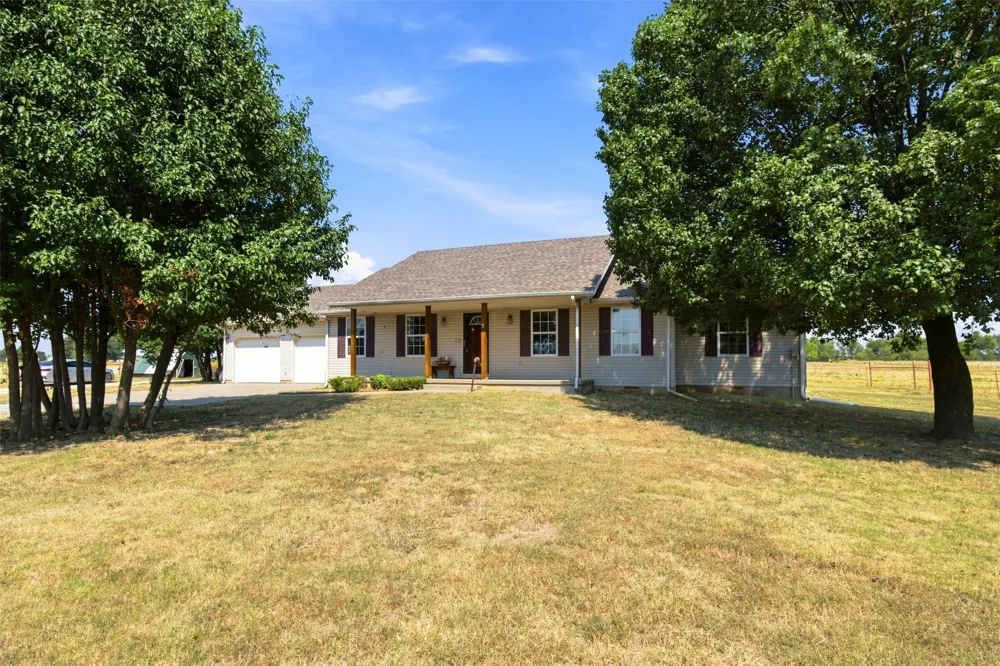 57420 E 140 Miami, OK 74354