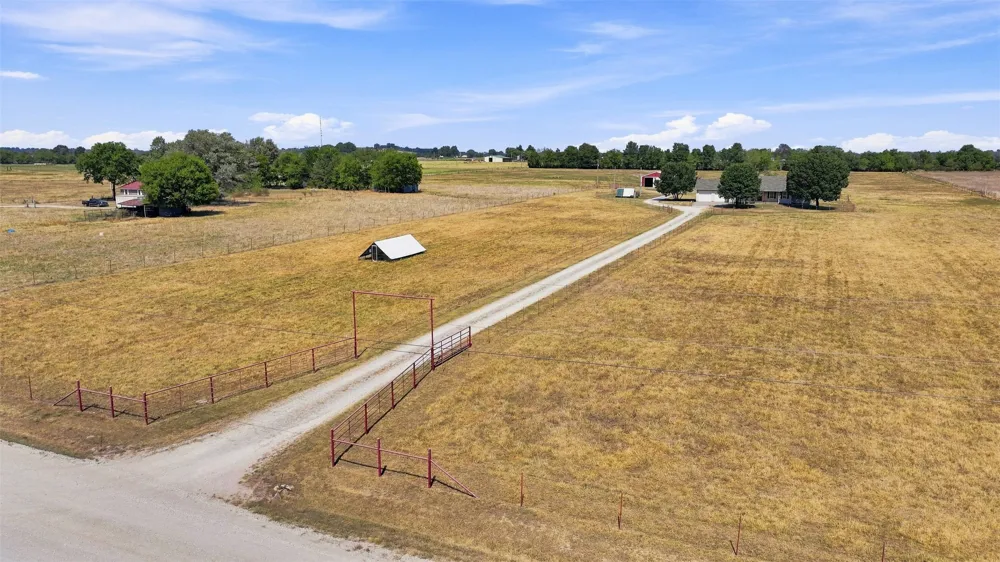 57420 E 140 Miami, OK 74354