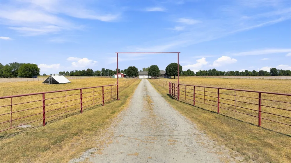 57420 E 140 Miami, OK 74354