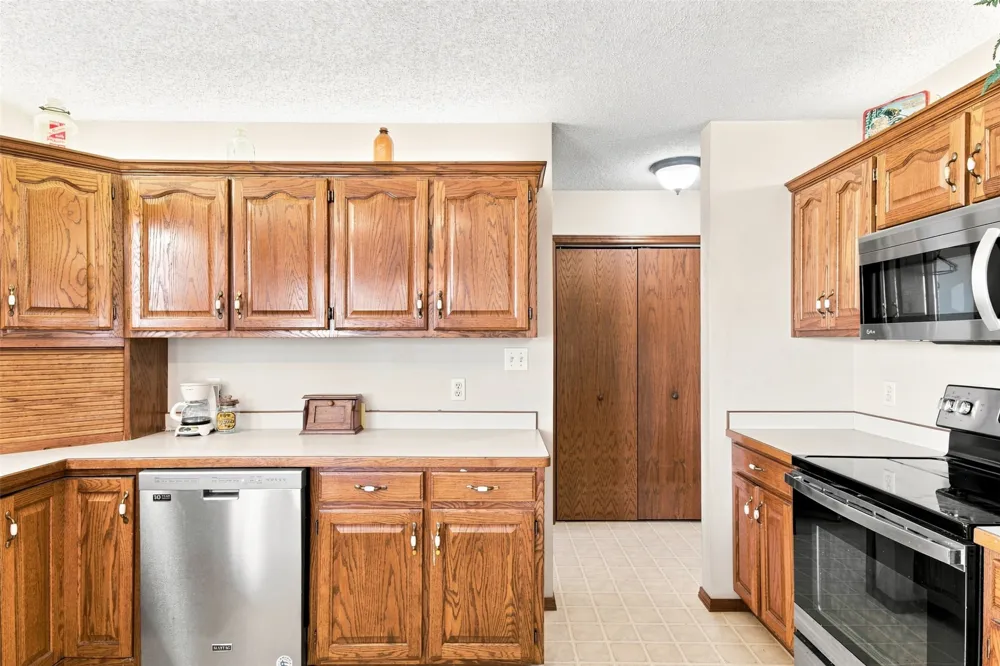 57420 E 140 Miami, OK 74354