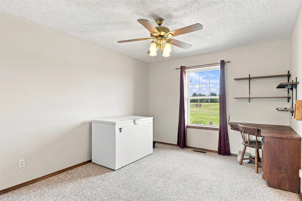 57420 E 140 Miami, OK 74354