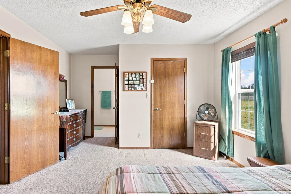 57420 E 140 Miami, OK 74354