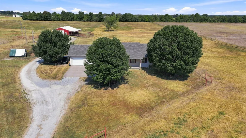 57420 E 140 Miami, OK 74354