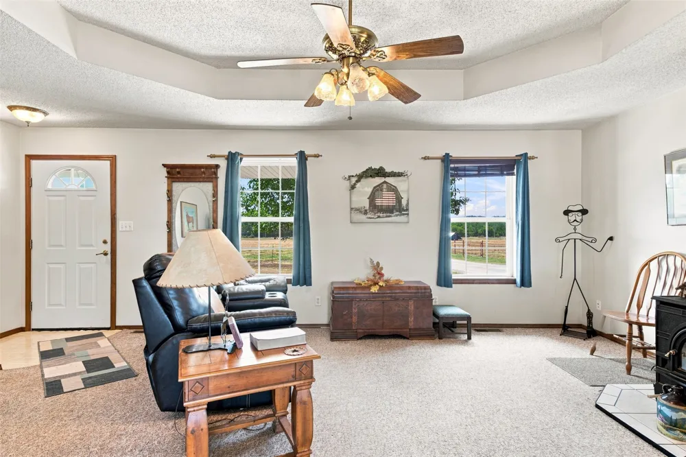 57420 E 140 Miami, OK 74354