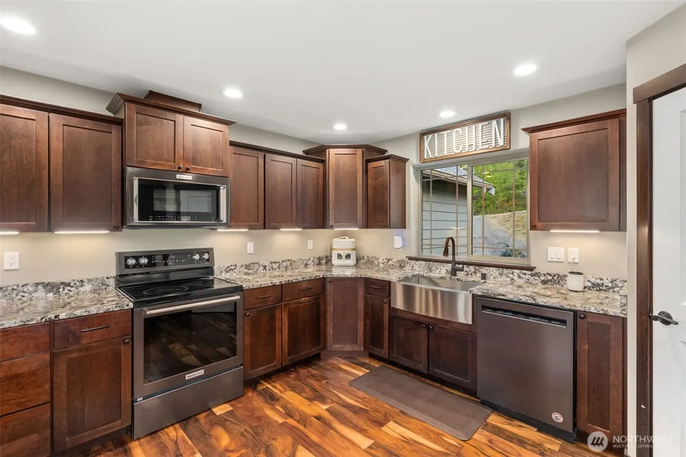 254 Williams Creek Road Oakville, WA 98568