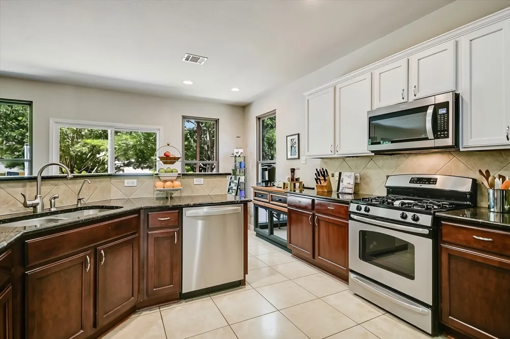 113 Fred Couples Drive Round Rock, TX 78664