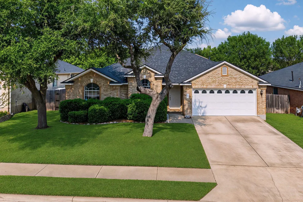 2111 Wheaton Trail Cedar Park, TX 78613