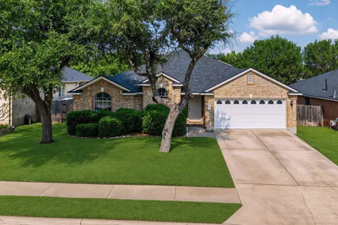 2111 Wheaton Trail