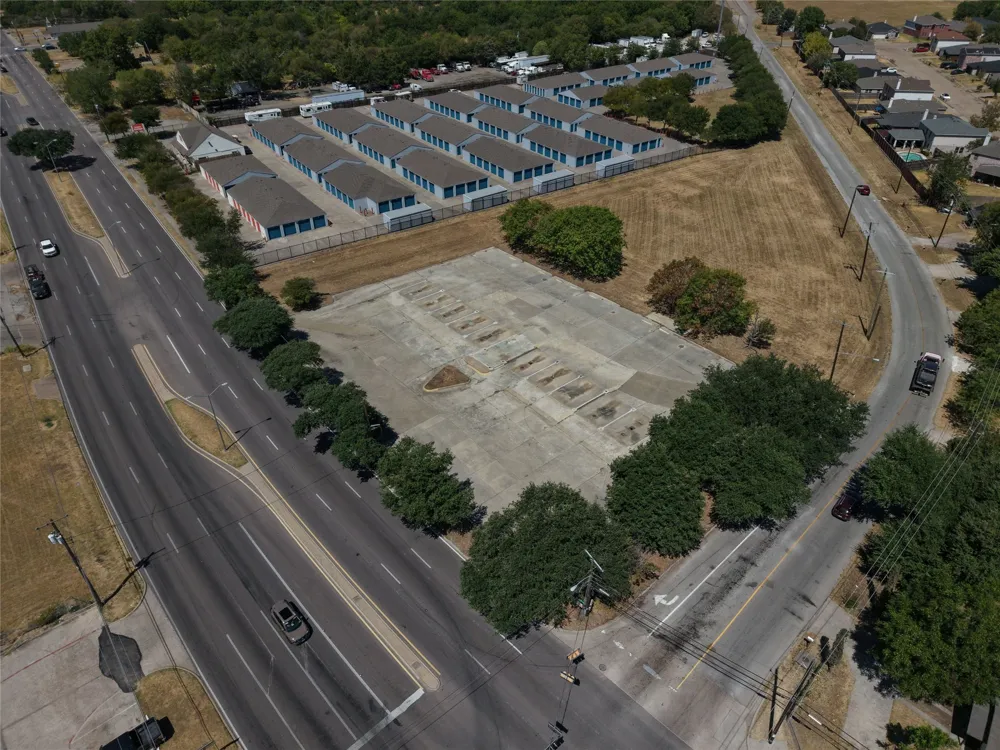 10349 Scyene Road Dallas, TX 75227
