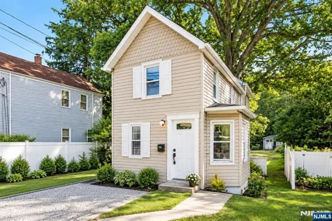 80 Glenwild Avenue