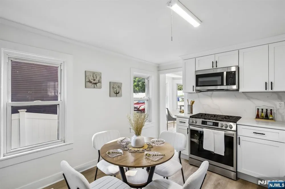 80 Glenwild Avenue Bloomingdale, NJ 07403