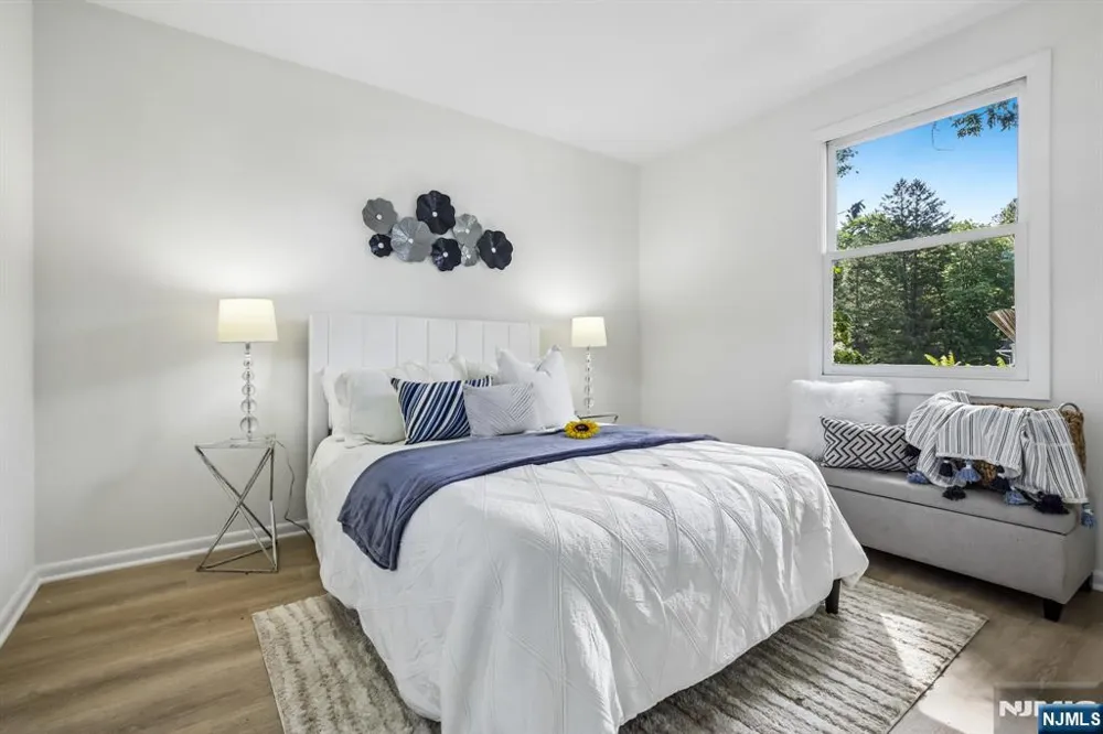 80 Glenwild Avenue Bloomingdale, NJ 07403