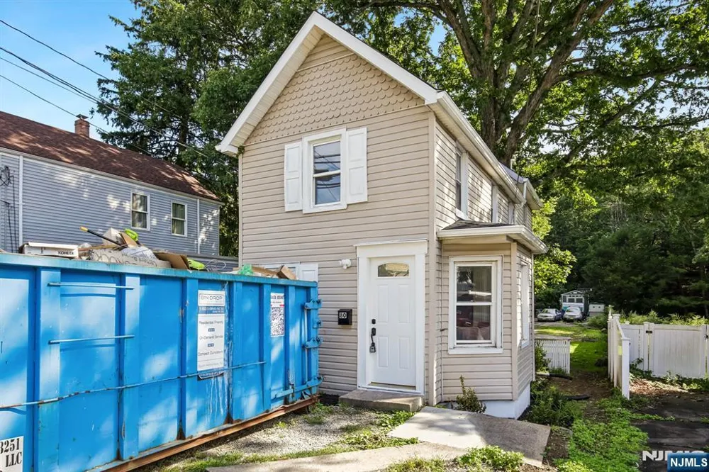 80 Glenwild Avenue Bloomingdale, NJ 07403