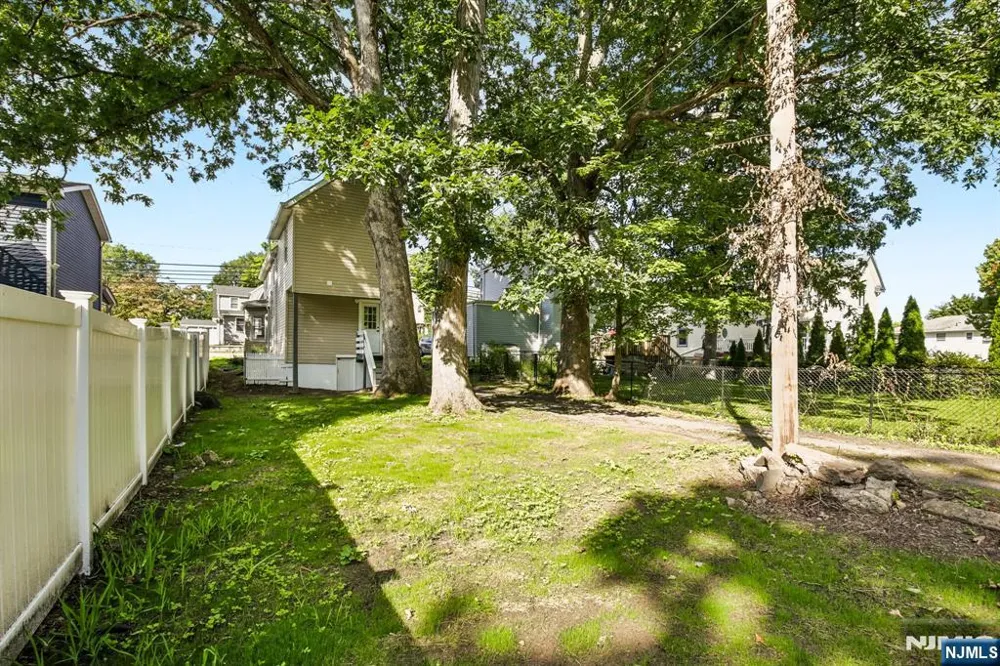 80 Glenwild Avenue Bloomingdale, NJ 07403