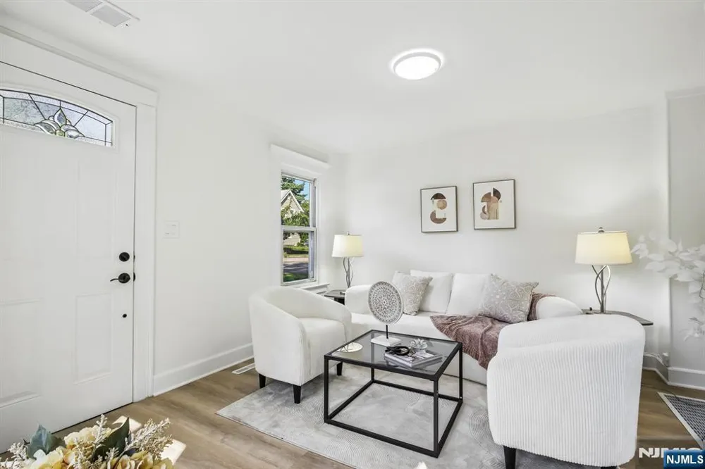 80 Glenwild Avenue Bloomingdale, NJ 07403