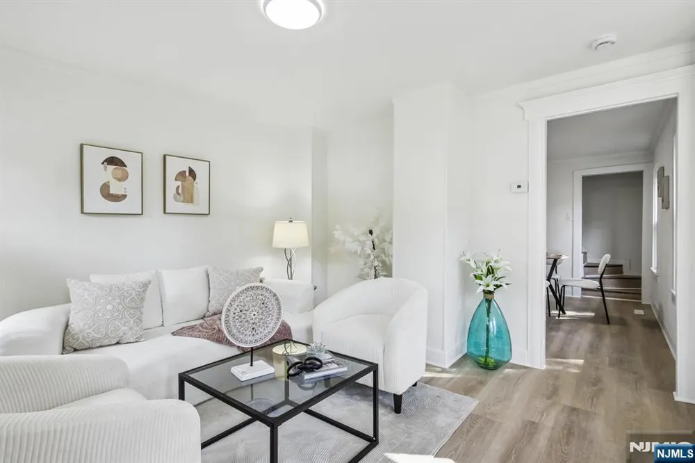 80 Glenwild Avenue Bloomingdale, NJ 07403