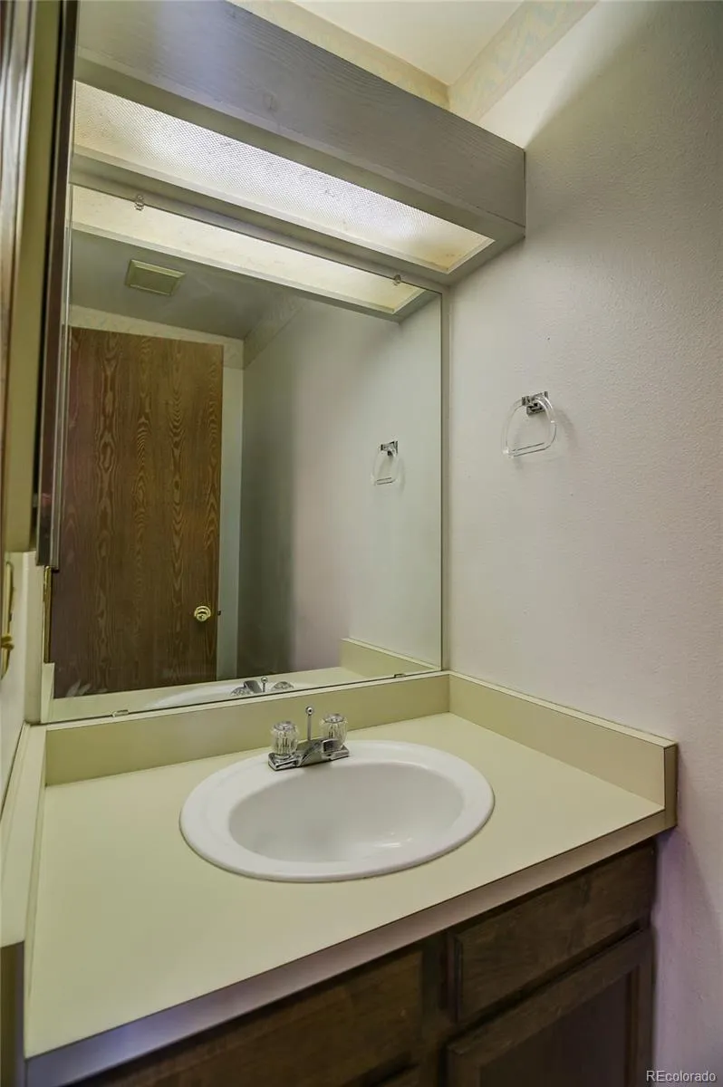 11610 E Bayaud Drive Aurora, CO 80012