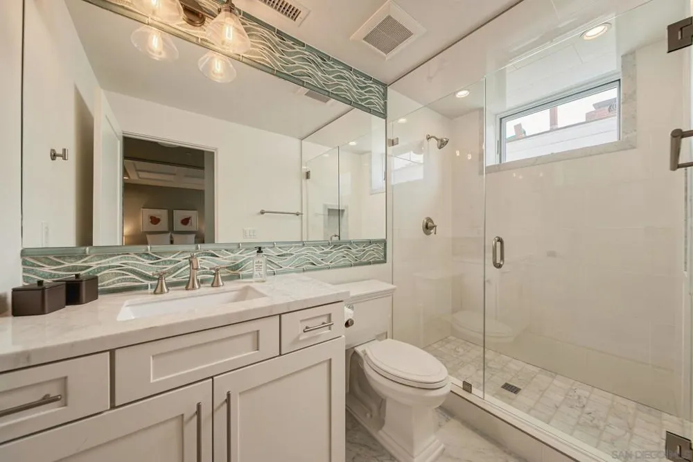 5431 Candlelight Drive La Jolla, CA 92037