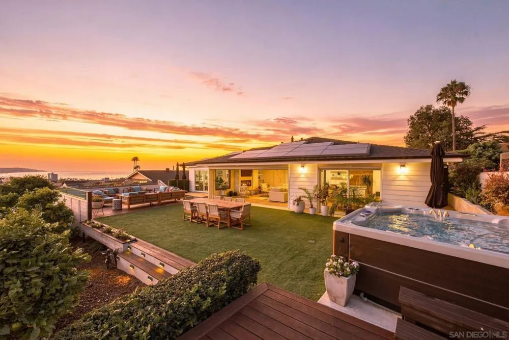 5431 Candlelight Drive La Jolla, CA 92037