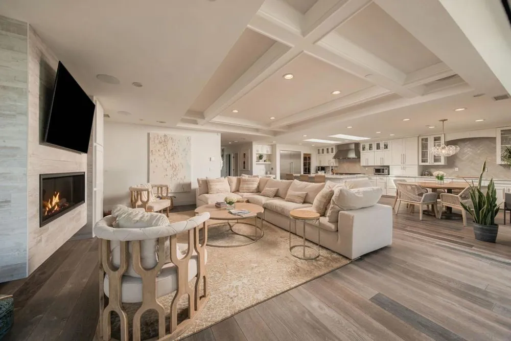 5431 Candlelight Drive La Jolla, CA 92037