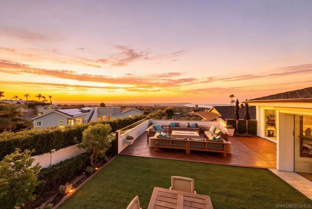 5431 Candlelight Drive La Jolla, CA 92037
