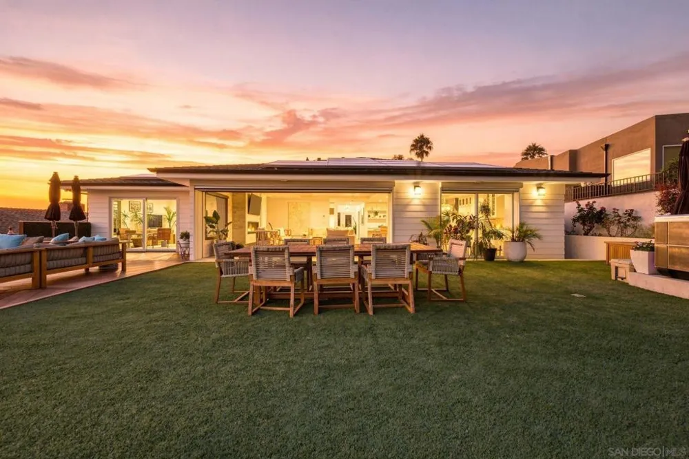 5431 Candlelight Drive La Jolla, CA 92037