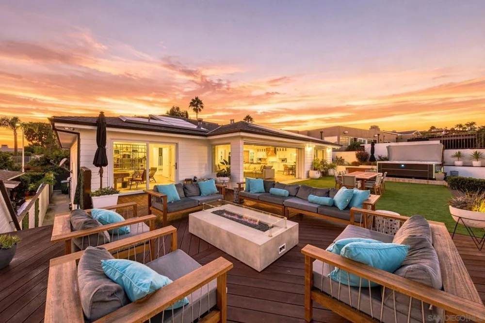 5431 Candlelight Drive La Jolla, CA 92037