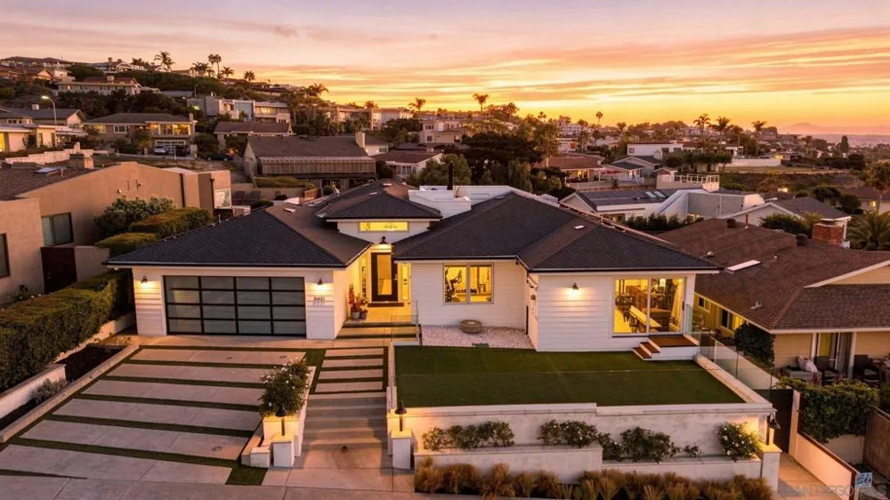 5431 Candlelight Drive La Jolla, CA 92037