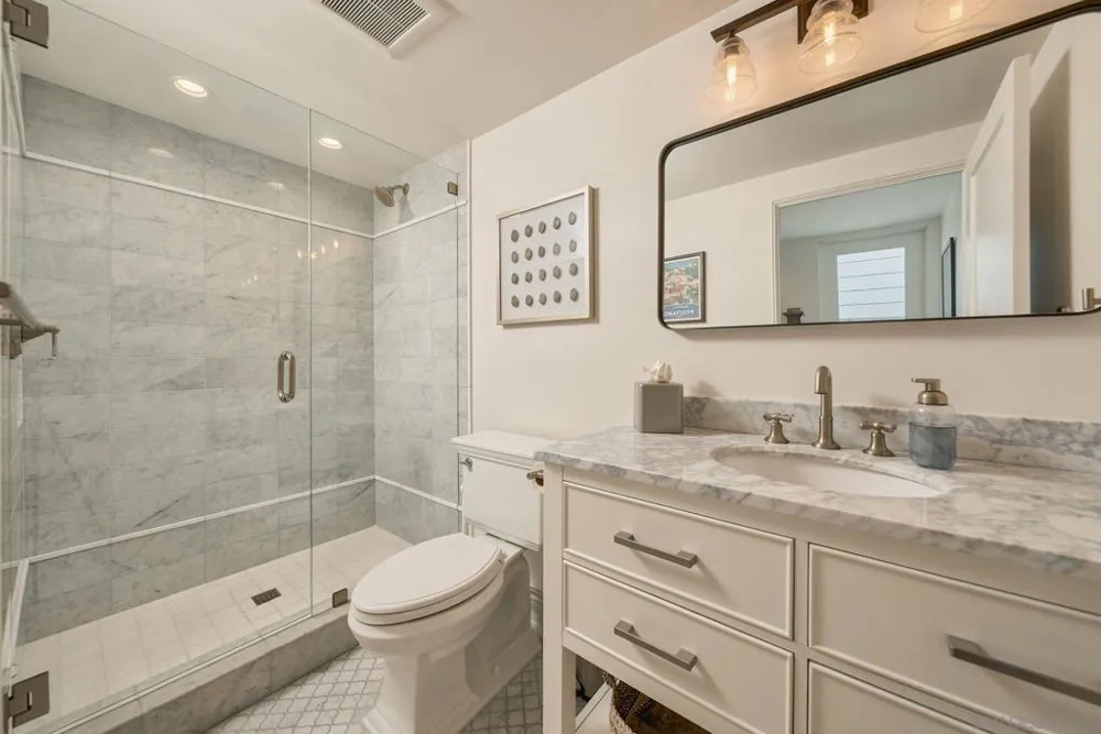 5431 Candlelight Drive La Jolla, CA 92037