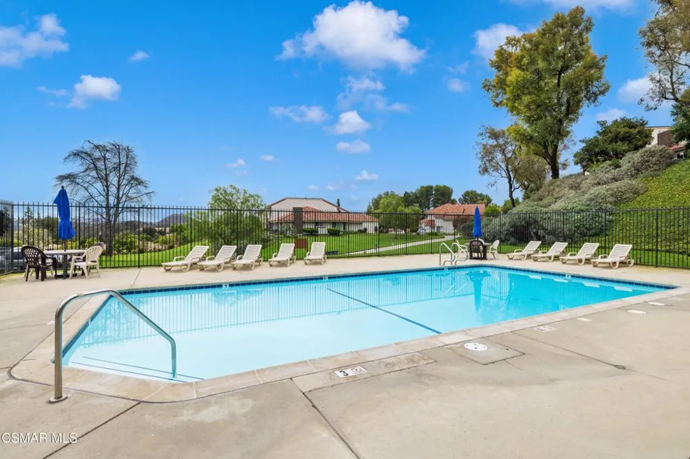 721 Blue Oak Avenue Thousand Oaks, CA 91320