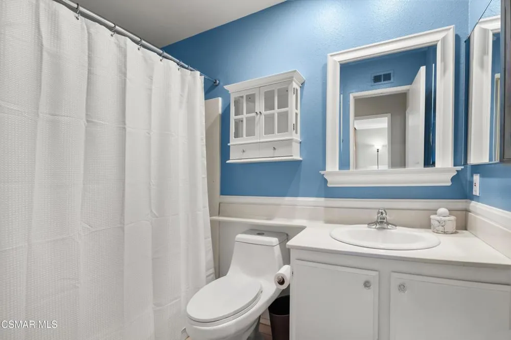 721 Blue Oak Avenue Thousand Oaks, CA 91320