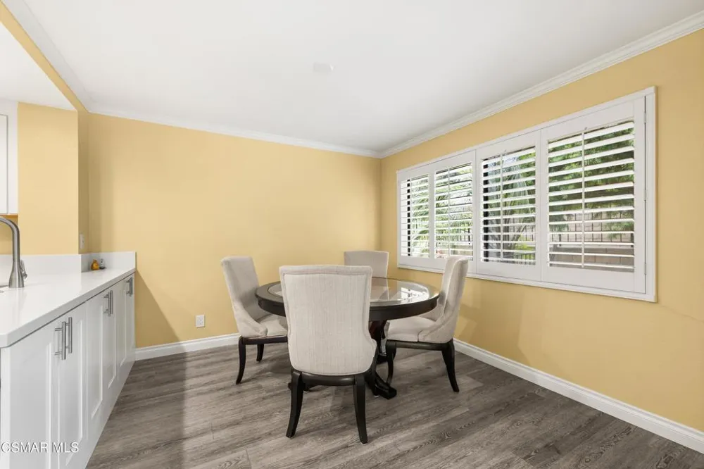 721 Blue Oak Avenue Thousand Oaks, CA 91320