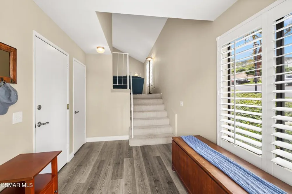 721 Blue Oak Avenue Thousand Oaks, CA 91320
