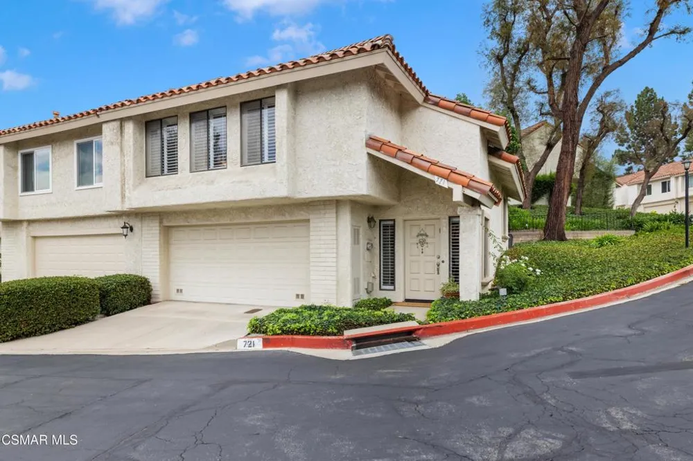 721 Blue Oak Avenue Thousand Oaks, CA 91320