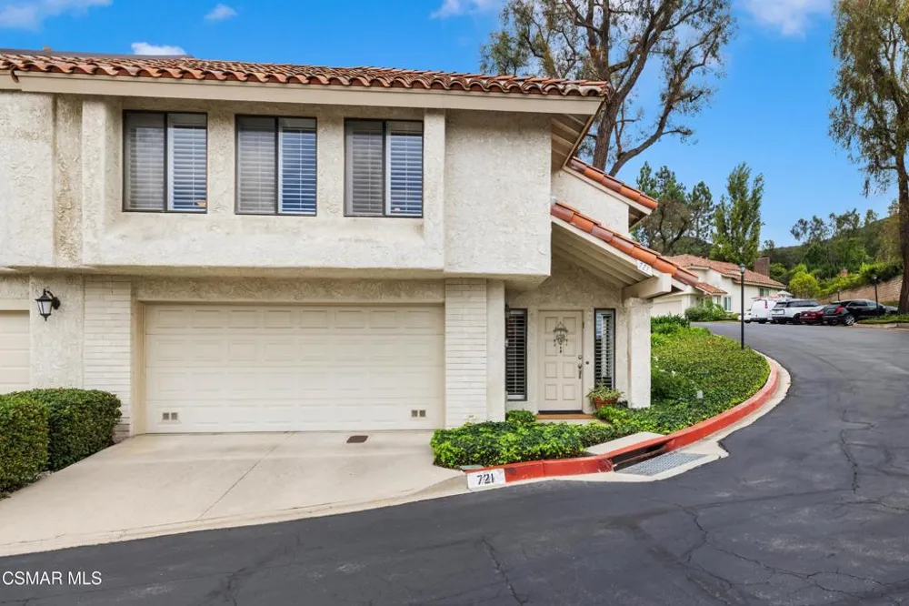721 Blue Oak Avenue Thousand Oaks, CA 91320