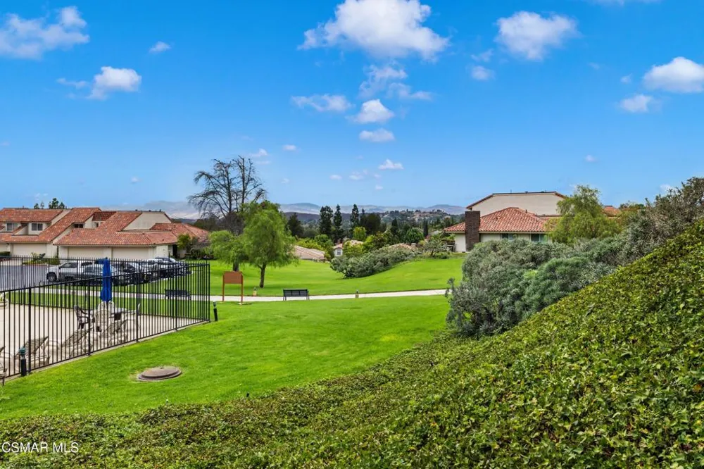 721 Blue Oak Avenue Thousand Oaks, CA 91320