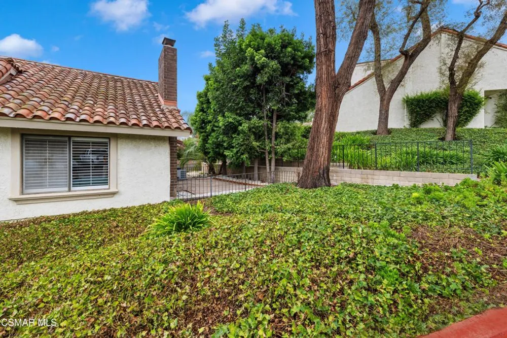 721 Blue Oak Avenue Thousand Oaks, CA 91320