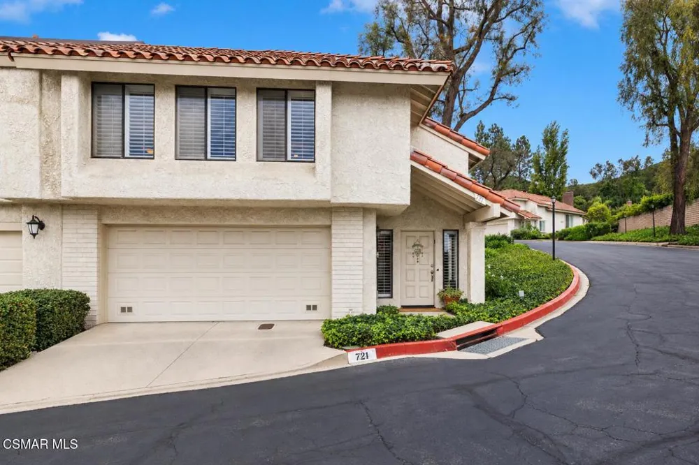721 Blue Oak Avenue Thousand Oaks, CA 91320