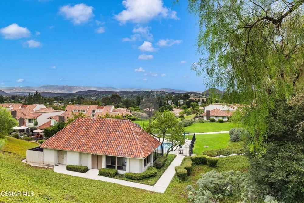 721 Blue Oak Avenue Thousand Oaks, CA 91320