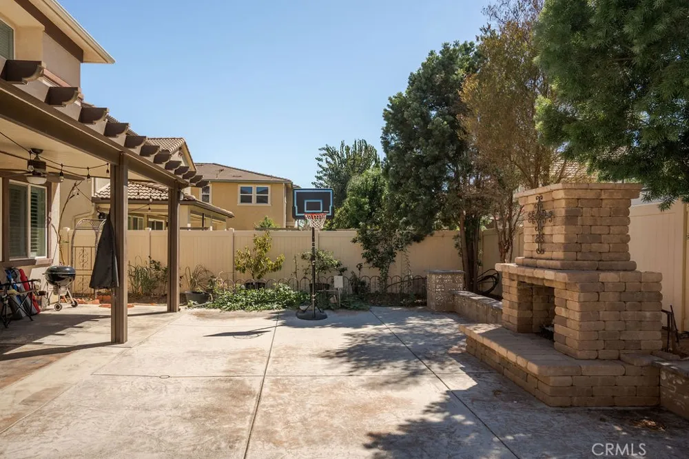 39099 Crown Ranch Rd Temecula, CA 92591