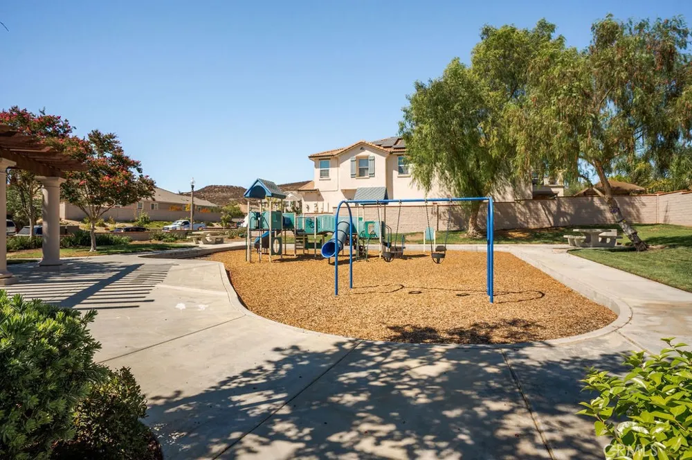 39099 Crown Ranch Rd Temecula, CA 92591