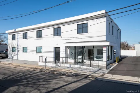 25 Willowdale Avenue #2ND FLOOR