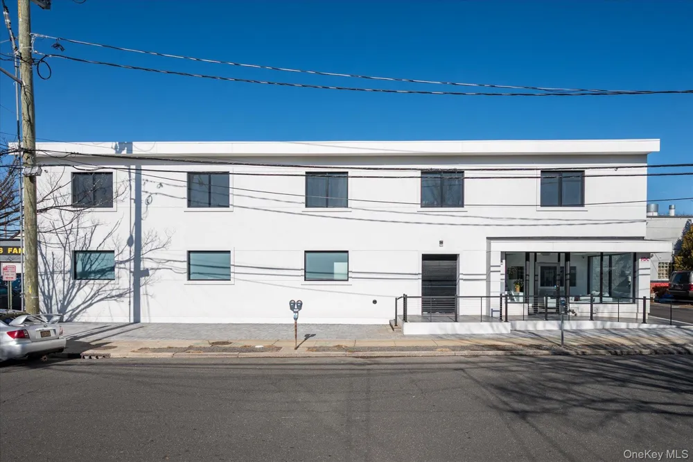 25 Willowdale Avenue #2ND FLOOR Port Washington, NY 11050