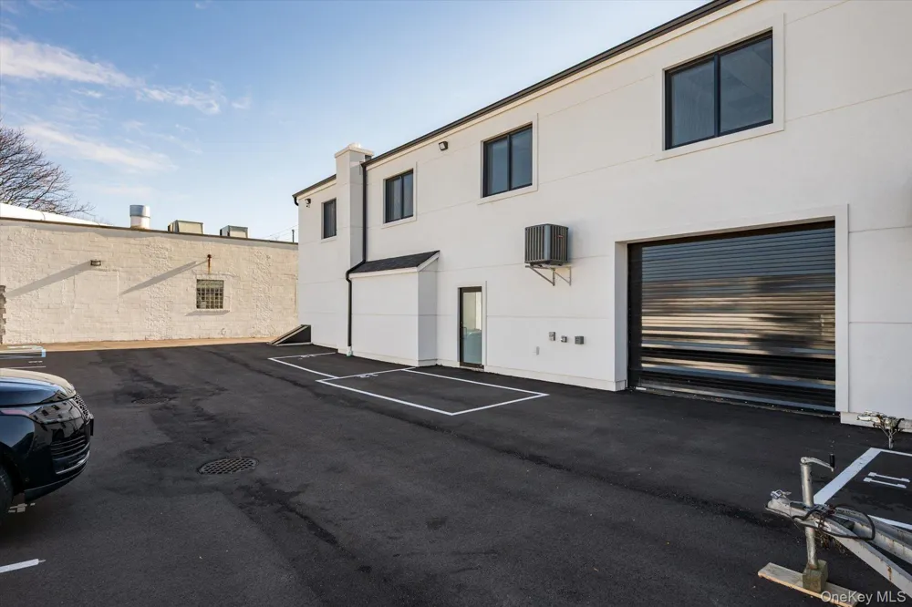 25 Willowdale Avenue #2ND FLOOR Port Washington, NY 11050