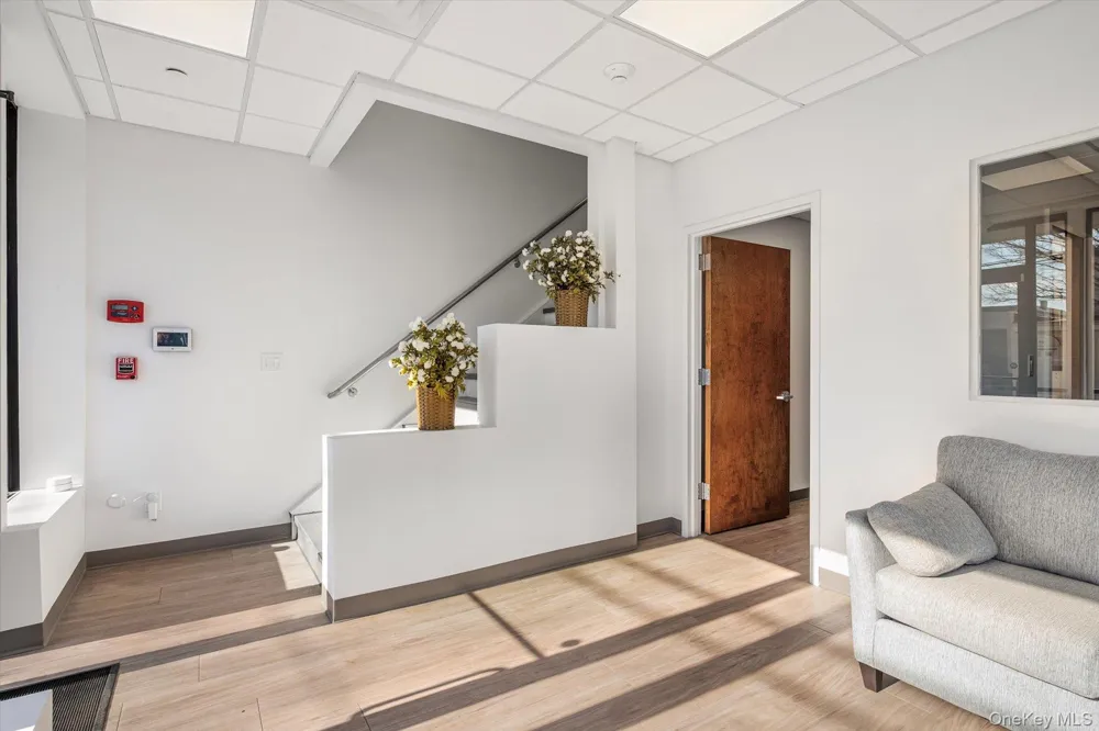 25 Willowdale Avenue #2ND FLOOR Port Washington, NY 11050