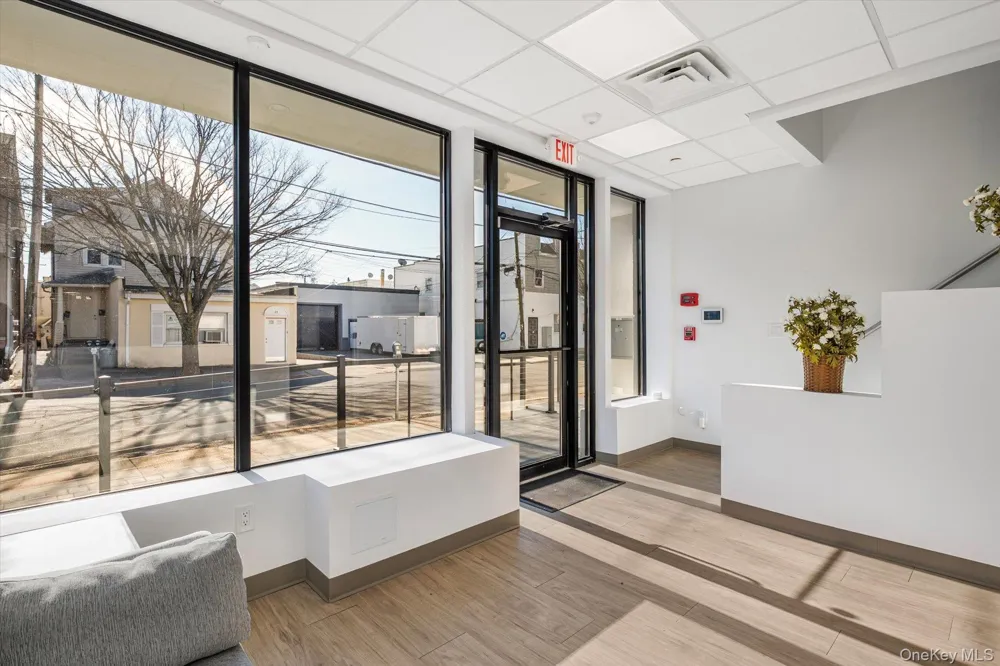 25 Willowdale Avenue #2ND FLOOR Port Washington, NY 11050